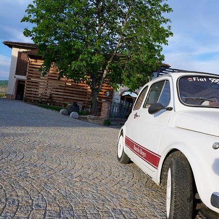 Agriturismo Cascina Sciulun Monforte dʼAlba Exteriör bild