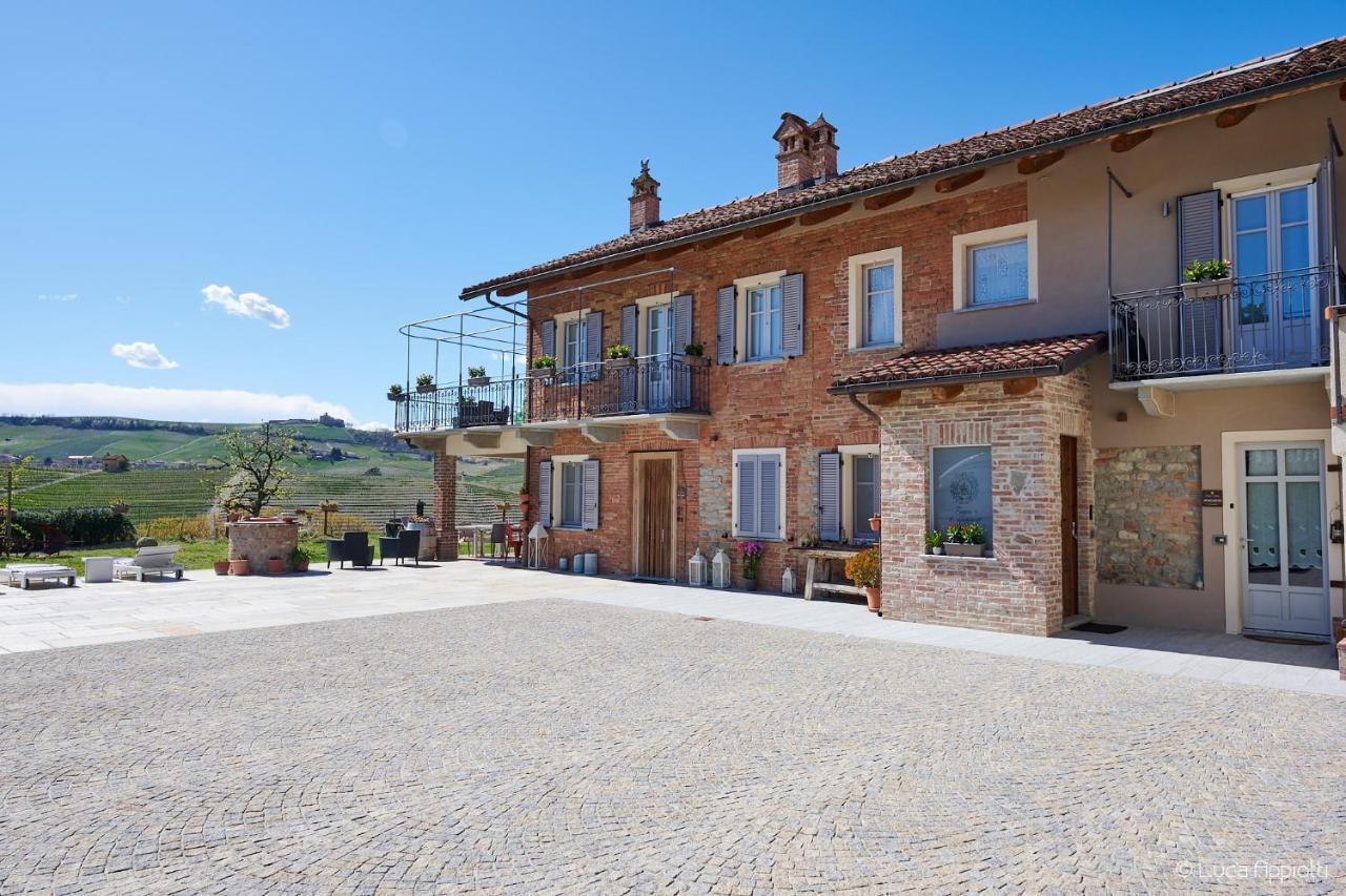 Agriturismo Cascina Sciulun Monforte dʼAlba Exteriör bild