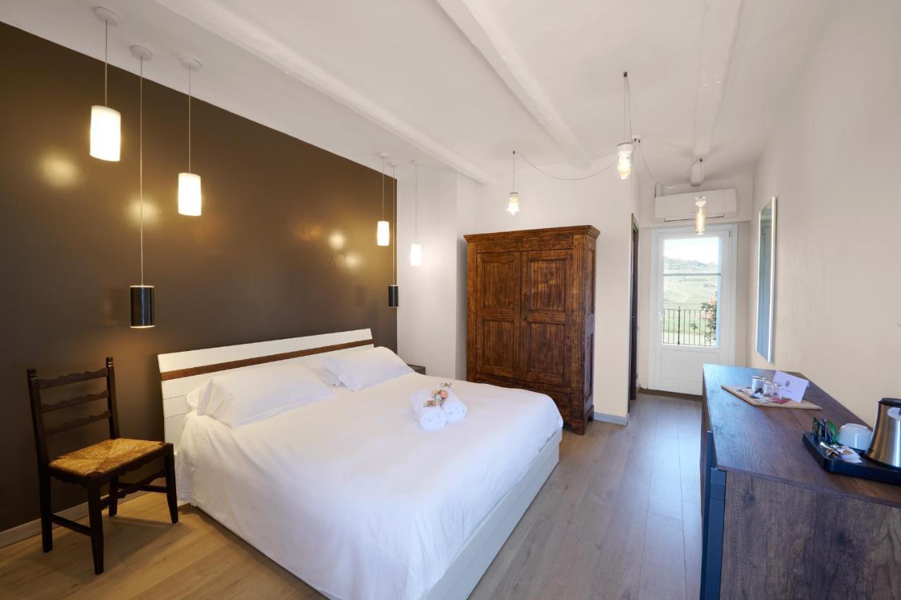 Agriturismo Cascina Sciulun Monforte dʼAlba Exteriör bild