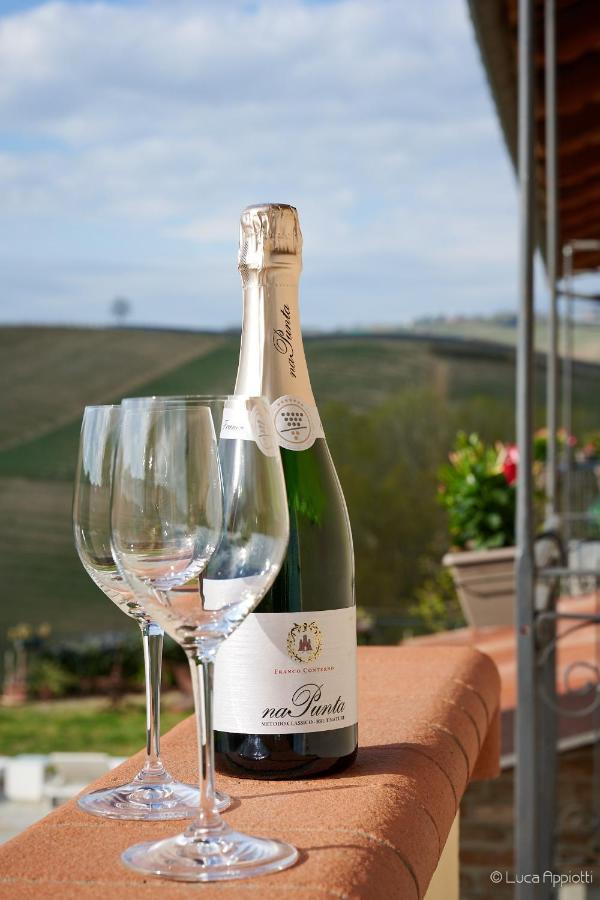 Agriturismo Cascina Sciulun Monforte dʼAlba Exteriör bild
