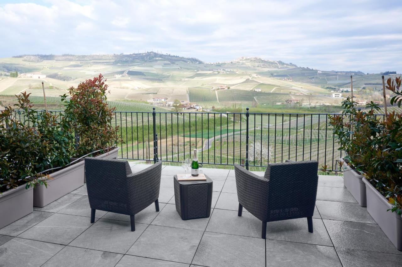 Agriturismo Cascina Sciulun Monforte dʼAlba Exteriör bild