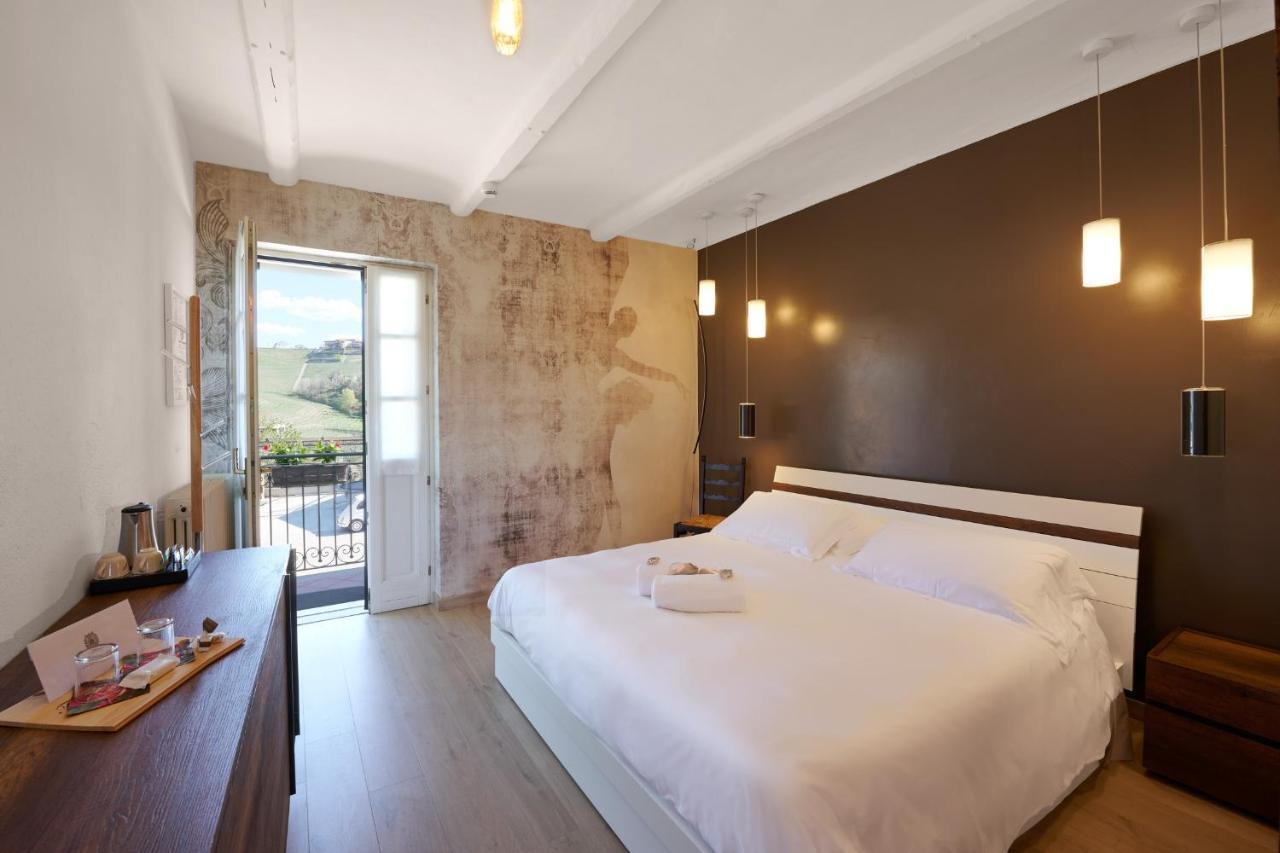 Agriturismo Cascina Sciulun Monforte dʼAlba Exteriör bild
